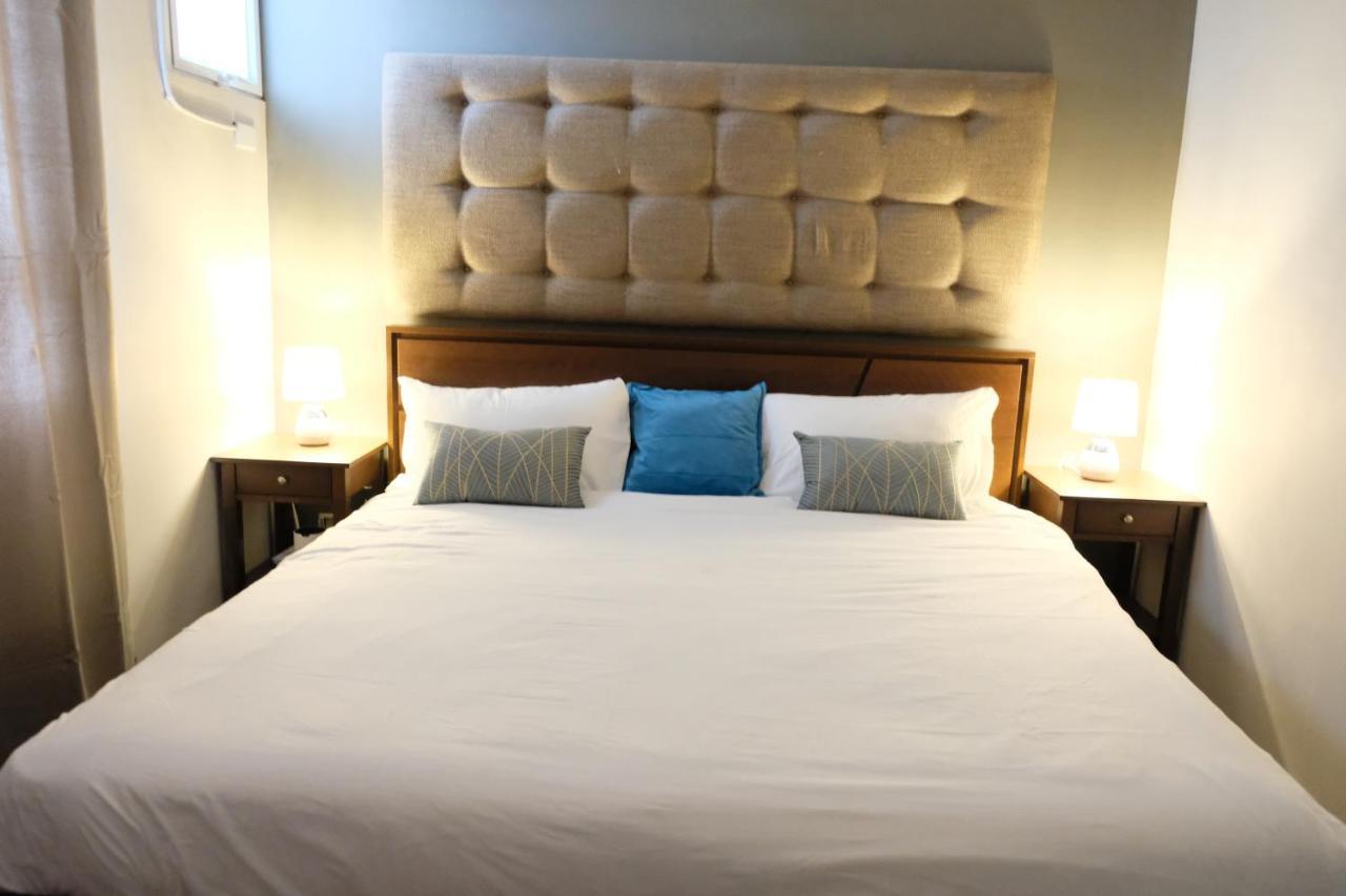2-Bedroom Boutique City Condo - Newly Renovated! セブ市 エクステリア 写真