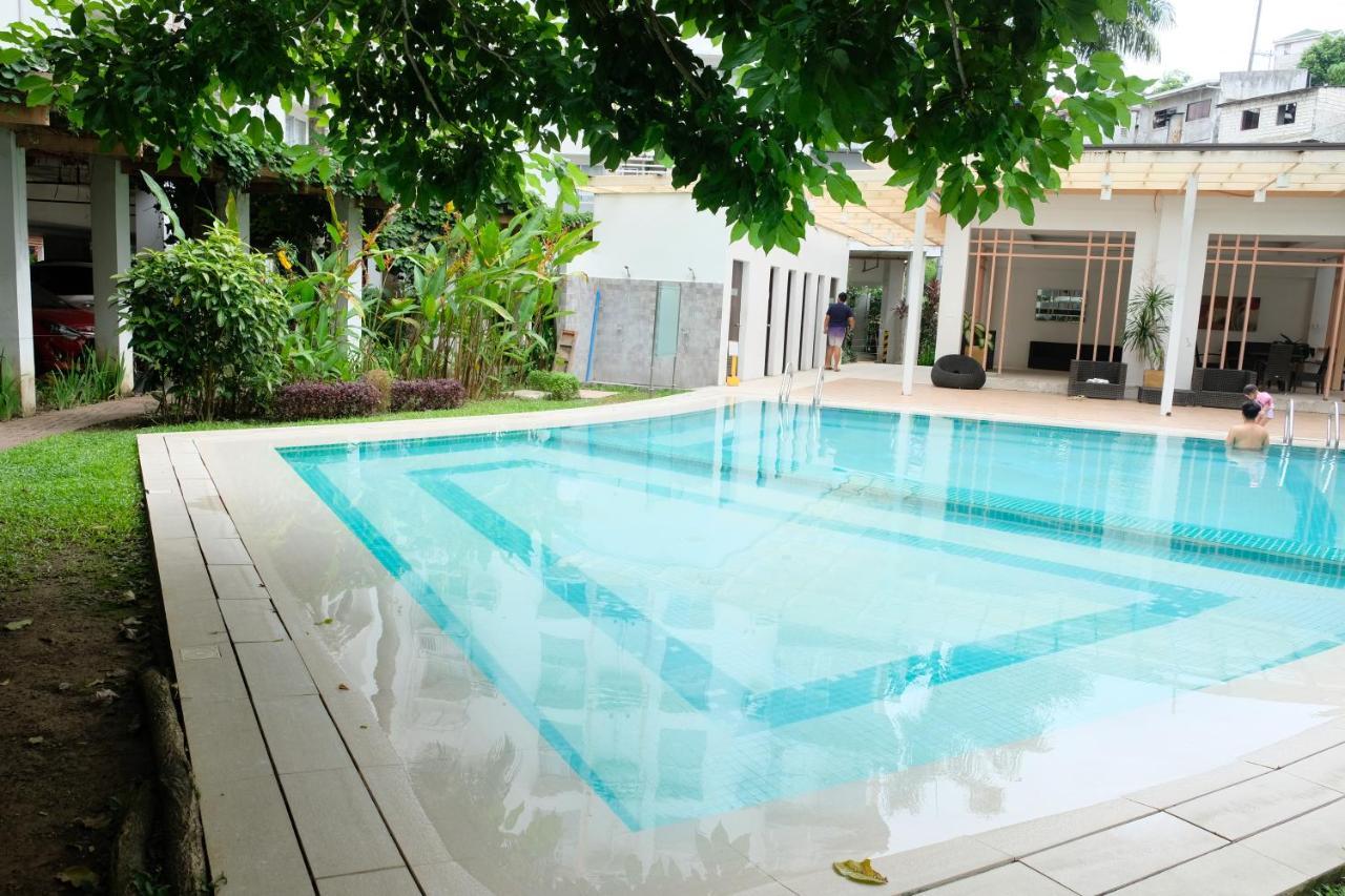 2-Bedroom Boutique City Condo - Newly Renovated! セブ市 エクステリア 写真