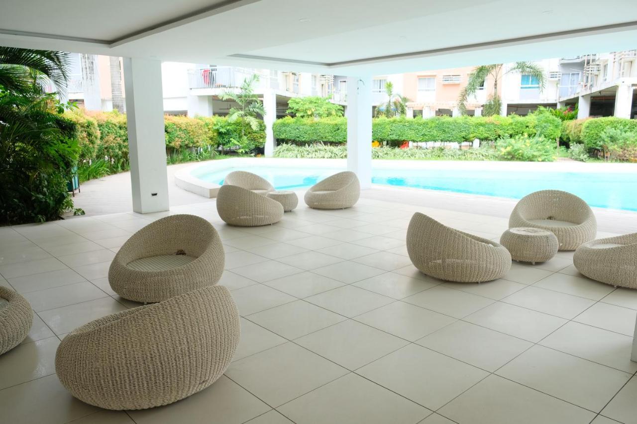 2-Bedroom Boutique City Condo - Newly Renovated! セブ市 エクステリア 写真