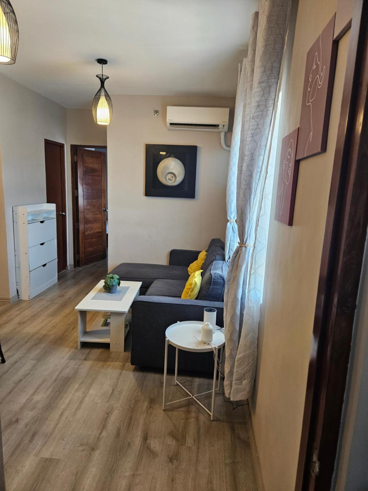 2-Bedroom Boutique City Condo - Newly Renovated! セブ市 エクステリア 写真