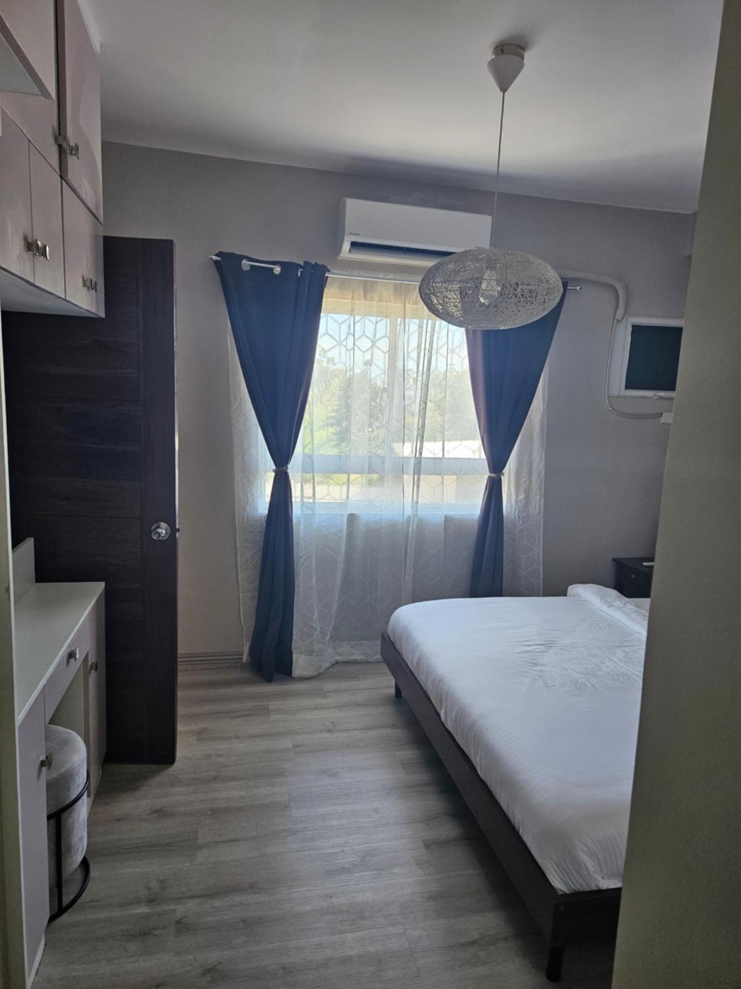 2-Bedroom Boutique City Condo - Newly Renovated! セブ市 エクステリア 写真