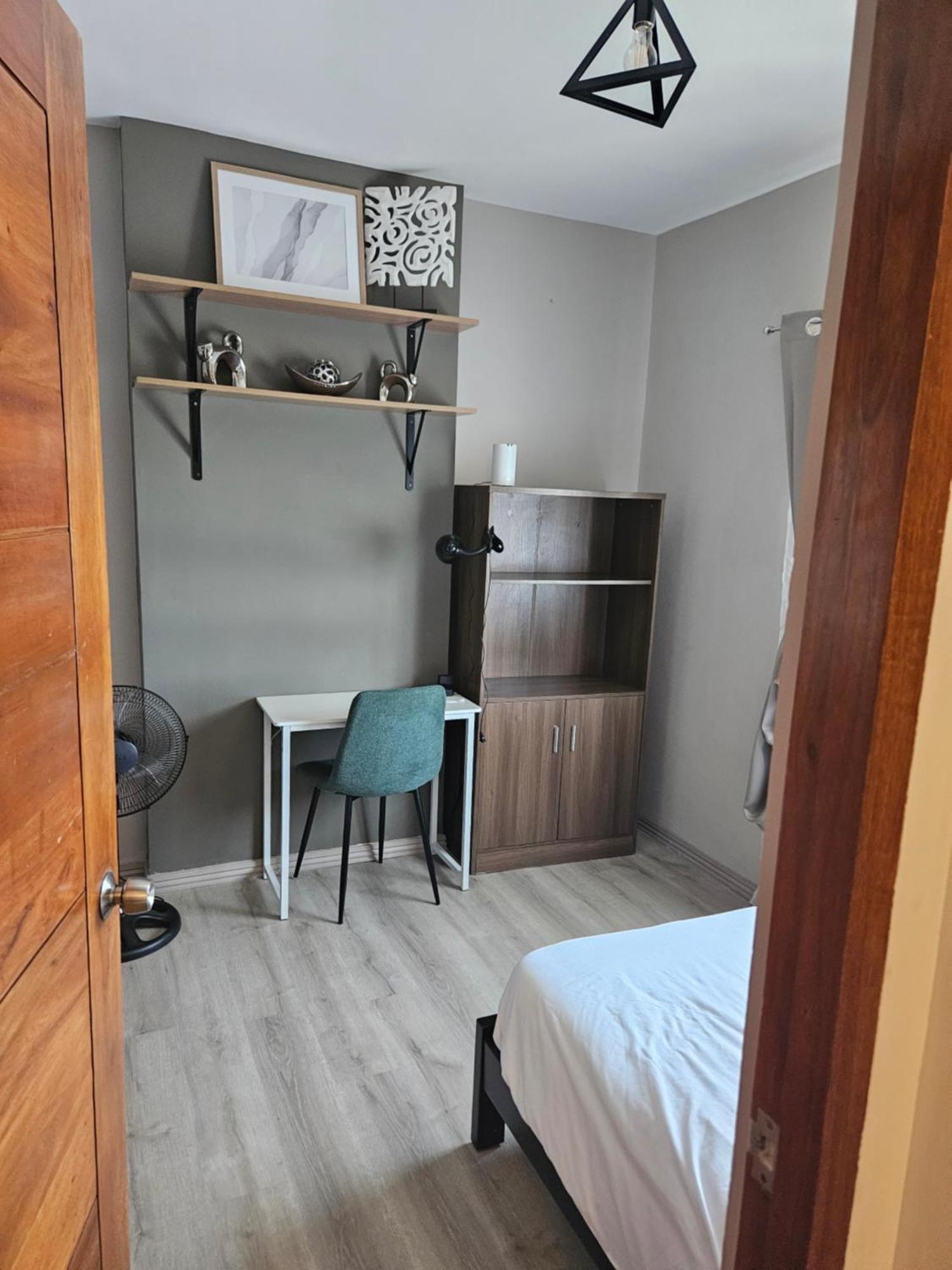 2-Bedroom Boutique City Condo - Newly Renovated! セブ市 エクステリア 写真