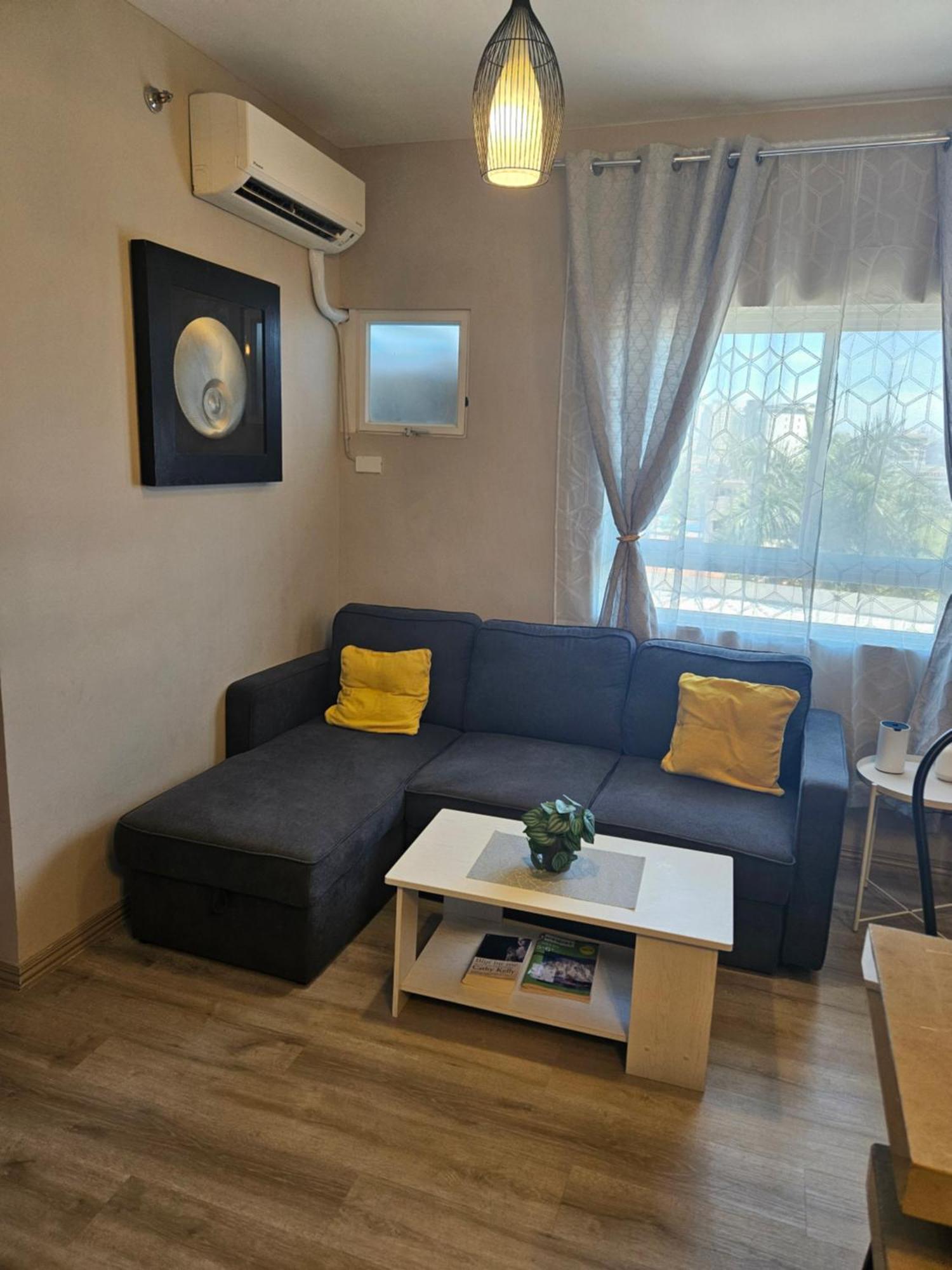 2-Bedroom Boutique City Condo - Newly Renovated! セブ市 エクステリア 写真